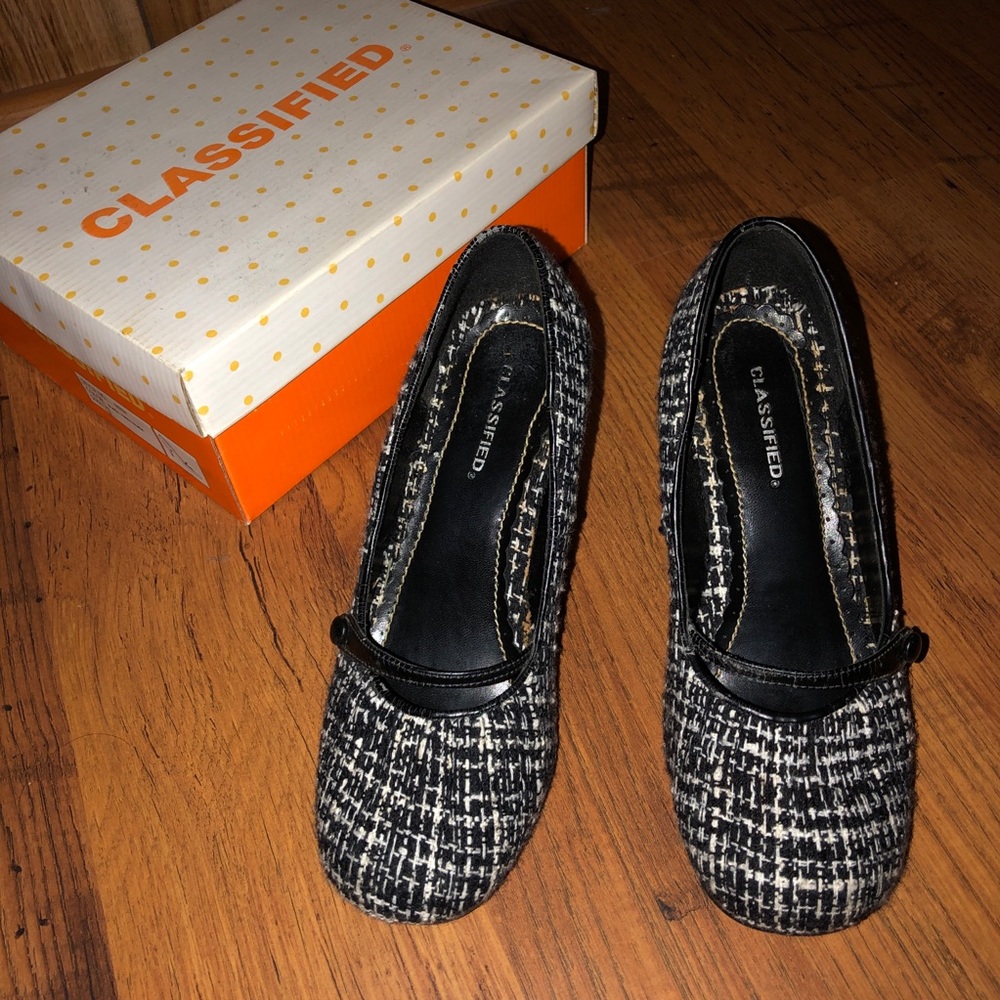 Black & White/Gray Classified Heels